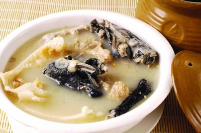 四物汤炖乌鸡