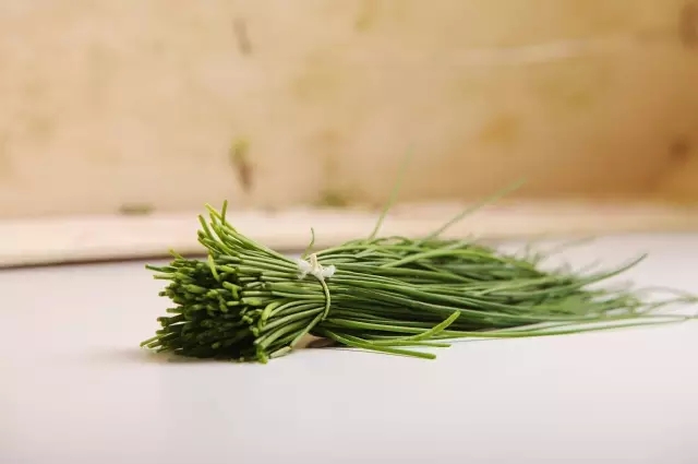 绿色生活：冬天韭菜保鲜小秘诀