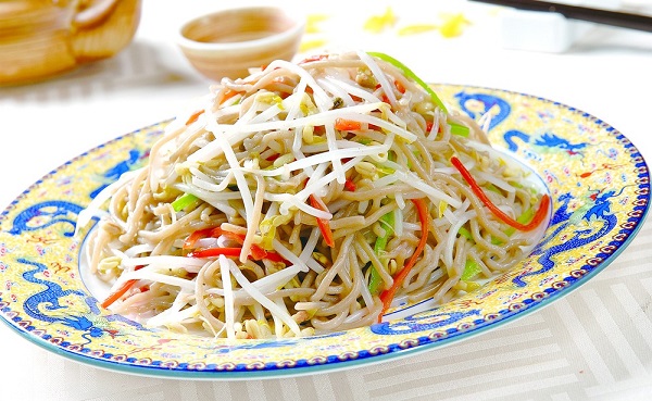绿豆芽：将胆固醇排出去