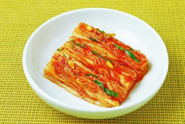 补充益生菌的食物：泡菜、味噌、豆豉等发酵食品